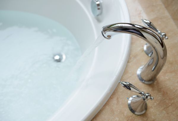 Cost of Tub Faucet Replacement in Lees Summit